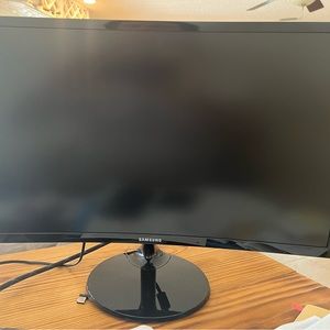 Samsung Curved Monitor 27 in Black for Gaming